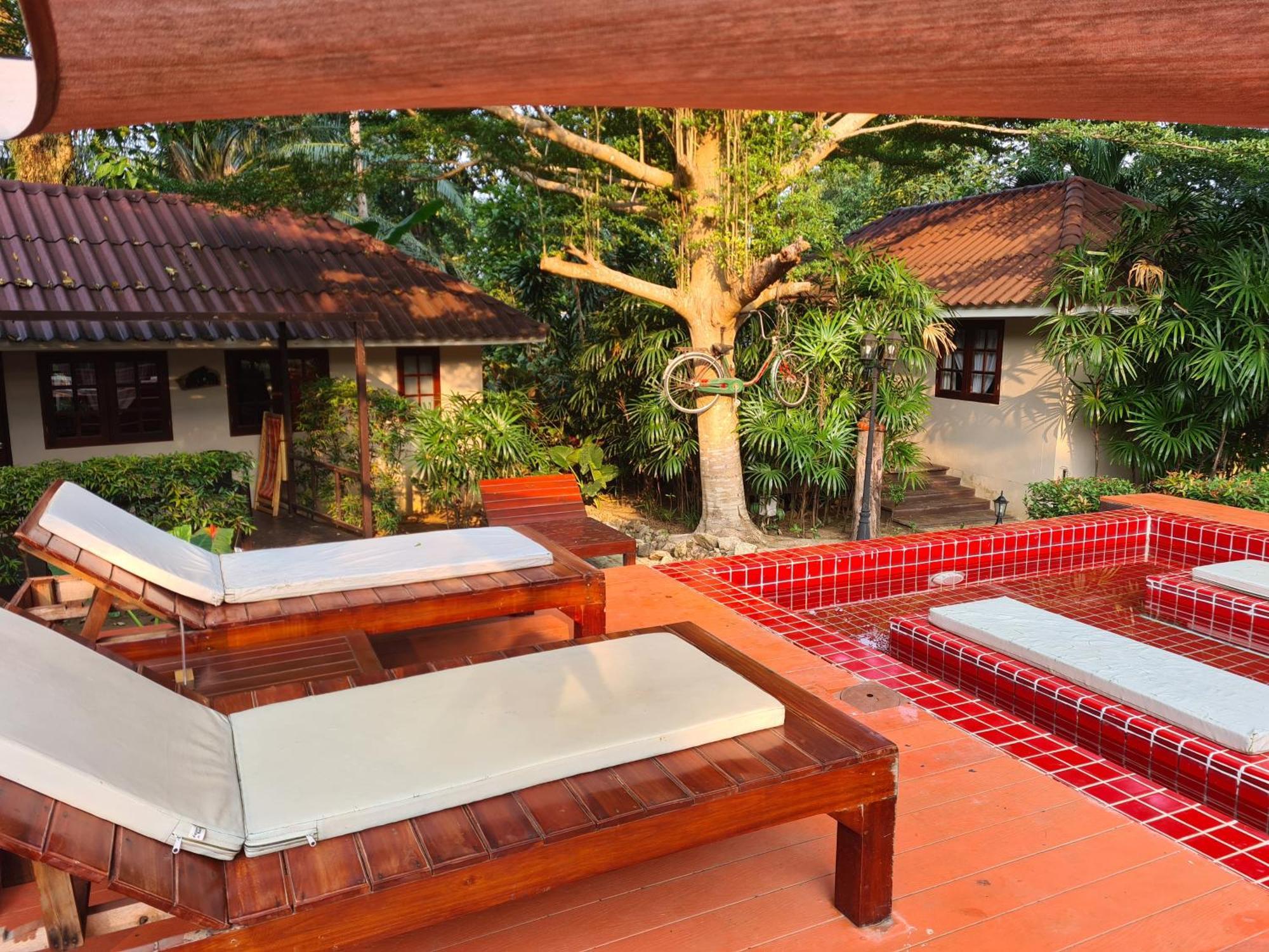 Отель Red Moon Hideaway Ко Чанг Экстерьер фото